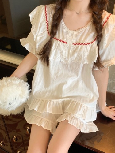 Real shot of Korean version of sweet princess style heavily embroidered lace ruffled loose cotton short-sleeved home clothes set