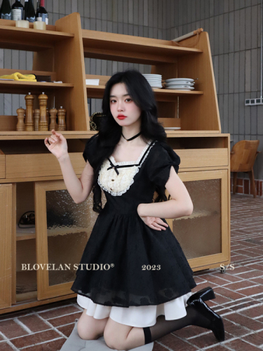 Blovelan焦糖栗子 法式公主裙高级感方领黑色高腰连衣裙女夏季新
