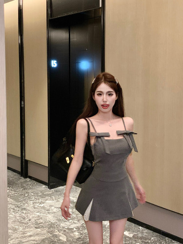 Real shot!  Age-reducing bow camisole women's slit lace splicing skirt two-piece suit