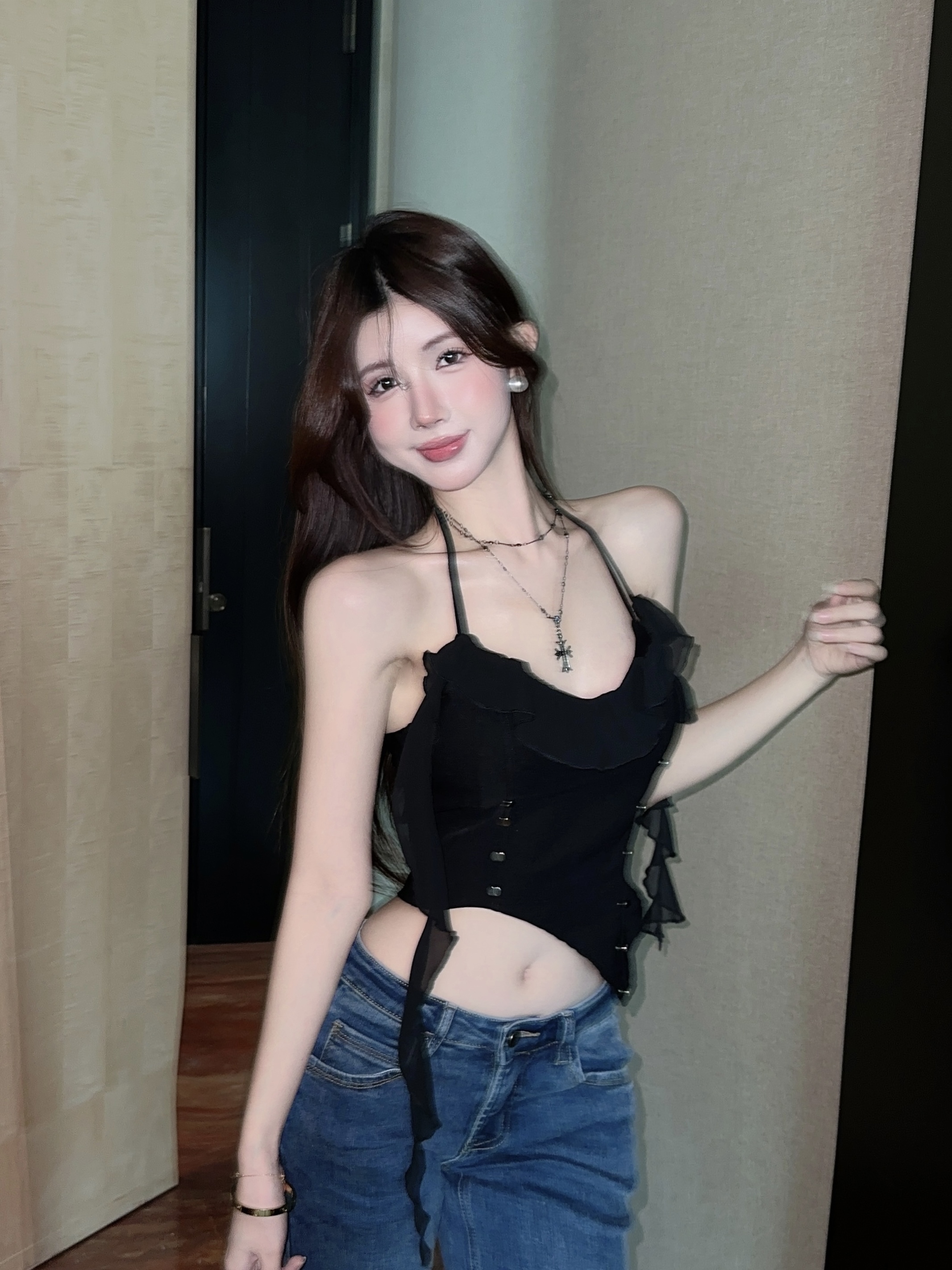 實拍辣妹風不對稱鏤空輕盈飄帶百搭掛脖吊帶女