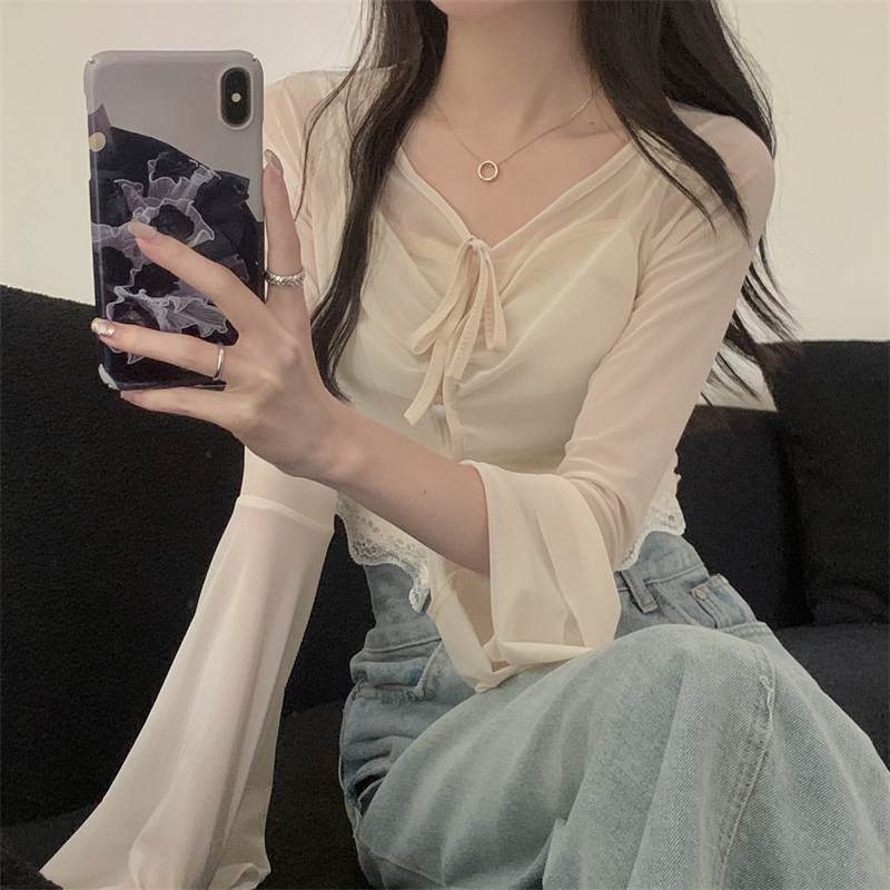 實拍  夏季新款顯瘦喇叭袖V領短款吊帶網紗罩衫兩件套上衣女