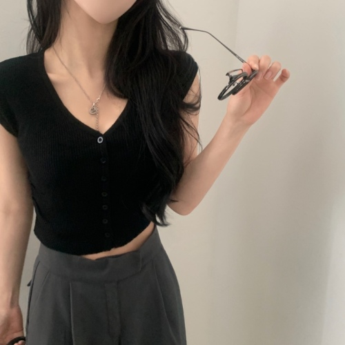 Korean ins hot girl style summer V-neck pleated waist slimming single-breasted short knitted cardigan