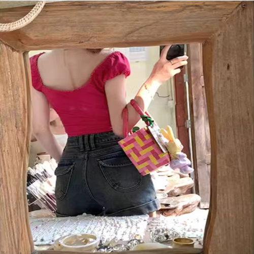 玫红色蕾丝花边方领短袖T恤女夏季甜美温柔风修身露脐短款bm上衣