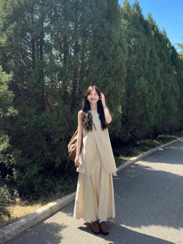 復古文藝風套裝女清冷拼接綁帶背心上衣層次感重工壓褶半身裙套裝