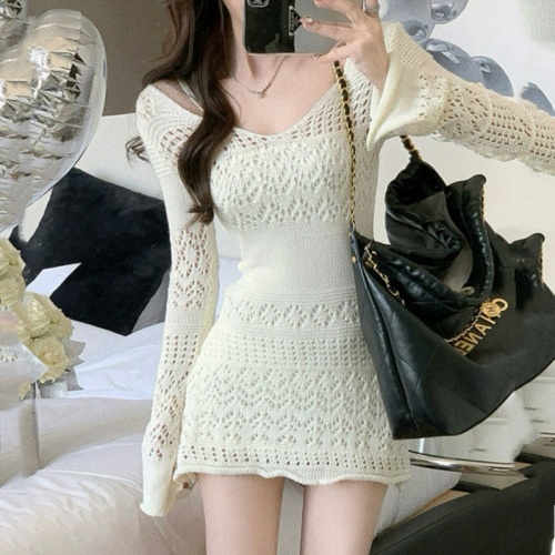 Pure desire V-neck hollow hottie long-sleeved knitted dress women's sweater skirt hip-covering skirt temperament short skirt cool silk