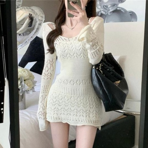 Pure desire V-neck hollow hottie long-sleeved knitted dress women's sweater skirt hip-covering skirt temperament short skirt cool silk