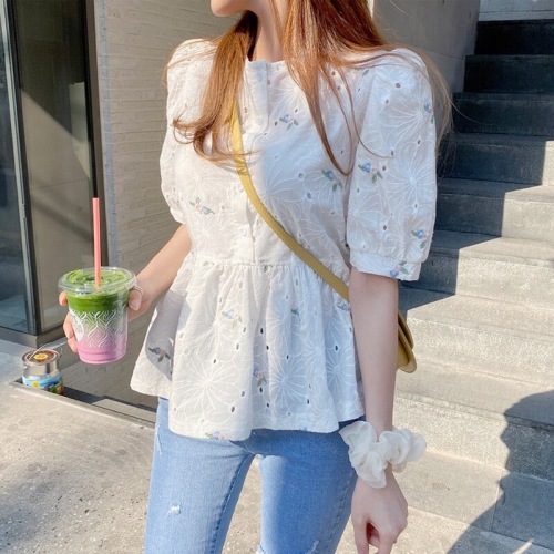Korean chic puff sleeve top for women summer new style lace hollow lace stitching pleated white shirt