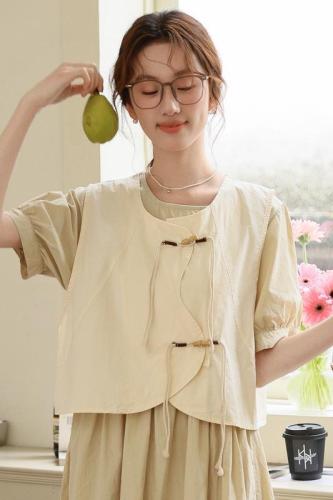 No less than 89 real shot college style Japanese style horn button vest sleeveless layered vest