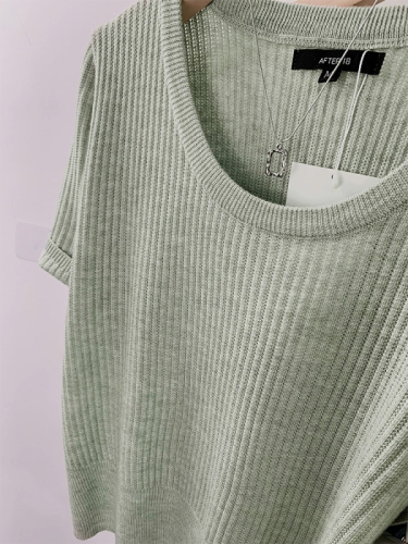 绿色u领短款正肩针织短袖t恤女夏季2024新款设计感小众小个子上衣