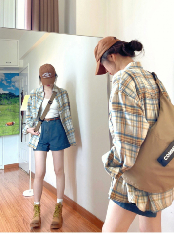 Non-shooted Hong Kong-style retro fresh and light summer sunscreen long-sleeve checkered shirt loose checkered coat trendy