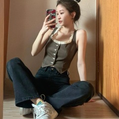 蕾絲拼接排扣方領小馬甲女夏季新款設計感復古短款打底背心上衣潮