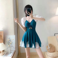 新款泳衣女夏網紅連體裙式保守顯瘦遮肉ins超仙高級感泡溫泉泳裝