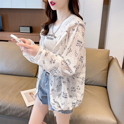 Real shot Korean version of ice silk sun protection clothing summer nano silk loose breathable thin cardigan hooded jacket for women
