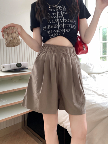 Actual shot of loose and versatile elastic waist wide leg casual shorts