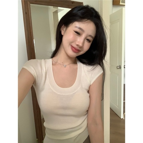 Korean style low-necked short-sleeved knitted bottoming shirt for women in summer thin hot girl pure desire simple slim slim T-shirt top