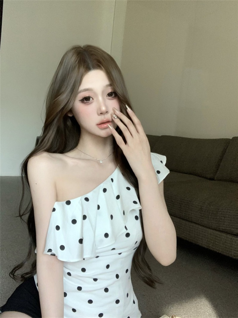 法式荷葉邊波點斜肩無袖背心女裝夏季修身設計感辣妹chic外穿上衣