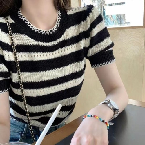 Contrast striped T-shirt sweater for women in summer, Korean style hollow design, foreign style, age-reducing slimming top