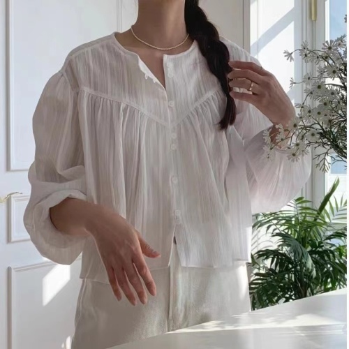 韩国cihc春季新款法式减龄宽松娃娃衫纹理感小排扣圆领泡泡袖衬衫