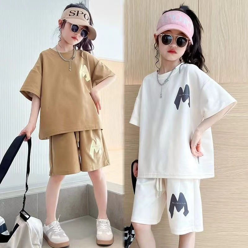 Girls' Summer Sets 2024 New Children's Short Sleeve T-Shirt Summer Medium and Large Children Girls Shorts Sport Two-Piece Set 