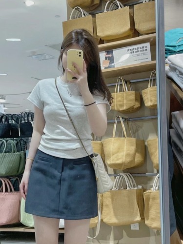 韩剧女主穿搭套装女夏季新款纯棉短袖T恤显瘦短款上衣灰裙两件套