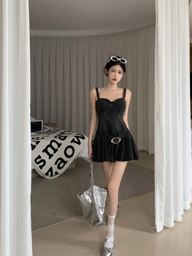 Real shot!  Pure desire retro denim suspender dress for women summer niche sweet and spicy style slim A-line skirt tube top skirt