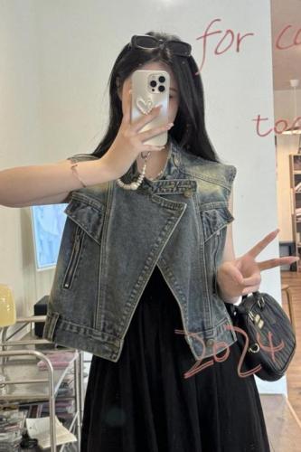 Actual shot ~ new motorcycle handsome casual versatile denim vest small retro Hong Kong style stand collar washed jacket