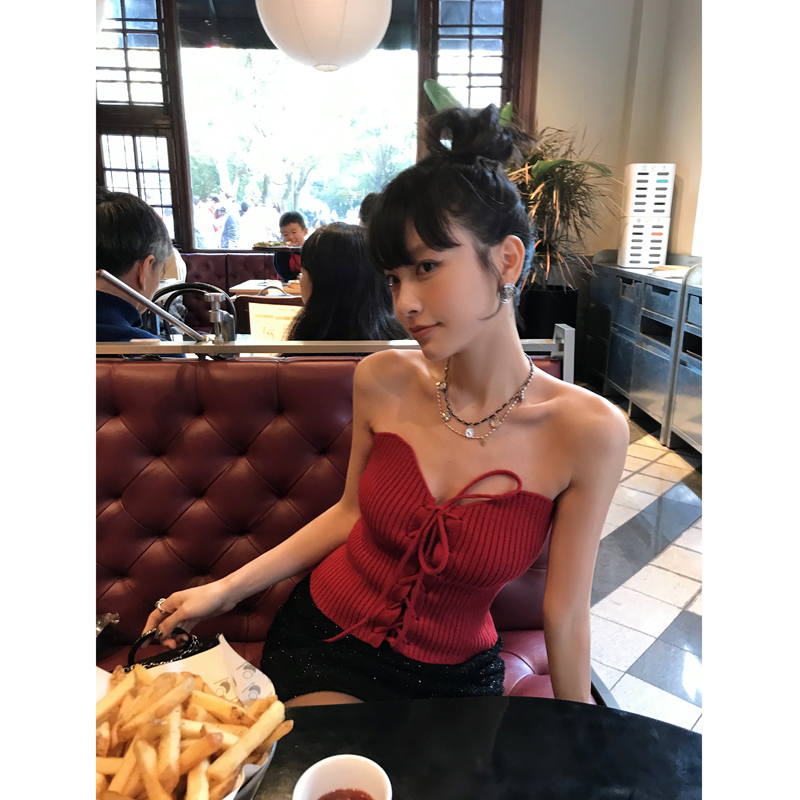 DULA好好家 辣妹紅色針織抹胸女早春2024年新款外穿性感短款上衣