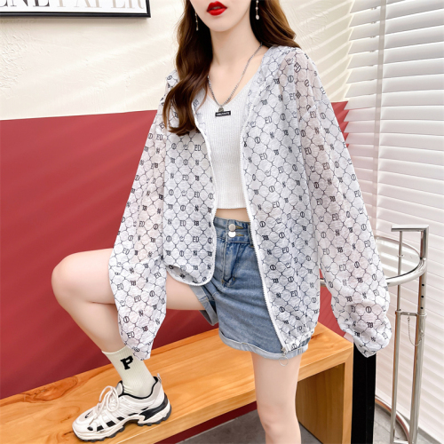 Real shot Korean version ice silk sun protection clothing summer nano silk loose breathable thin cardigan hooded jacket for women