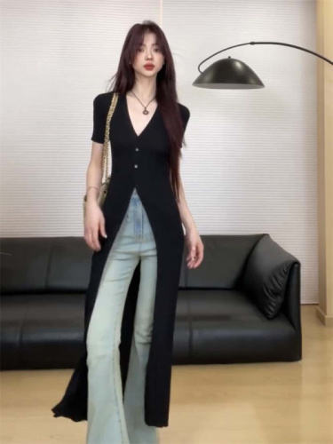 High-end black dress for women summer new V-neck slimming Hepburn style knitted cardigan long skirt