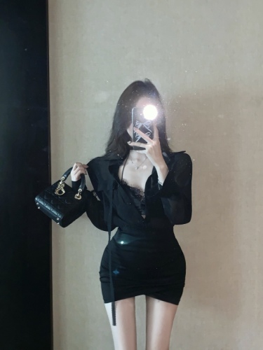 Real shot!  Temperament, high-end and pure desire, black see-through long-sleeved shirt, slim fit, hip-hugging short skirt suit, summer