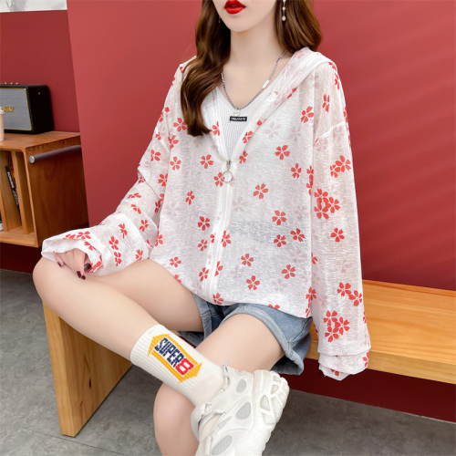 Real shot 100 polyester ice silk sun protection clothing summer nano silk loose breathable thin cardigan hooded jacket for women