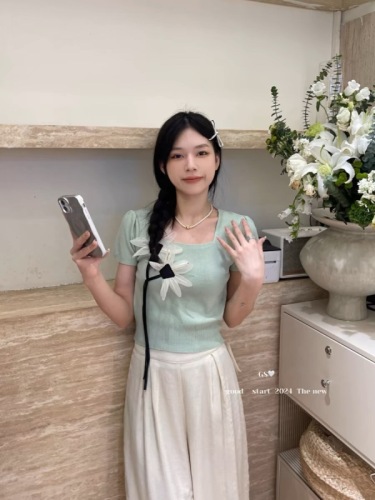 GS立体花朵设计感小众独特别致上衣方领短款短袖t恤女24夏季新款