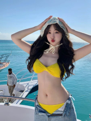 瑤瑤同款歐美ins風辣妹小眾比基尼性感黃色海邊度假溫泉泳衣顯白