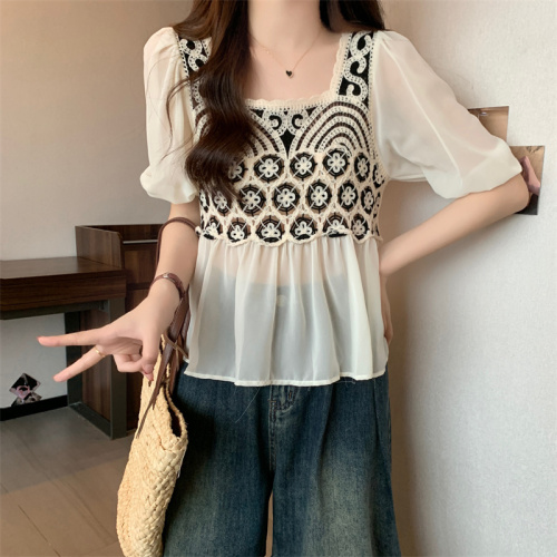 New 2024 Summer New T-shirt Summer Puff Sleeve Retro Knitted Splicing Square Neck Elegant Temperament Top