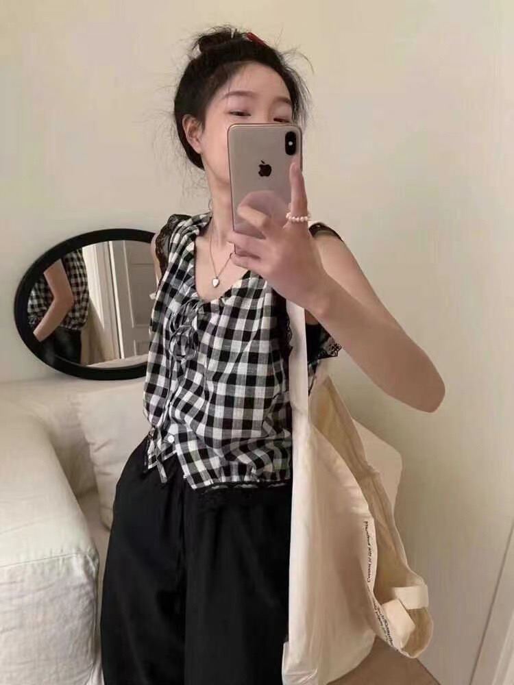 Korean style simple temperament small fresh sleeveless plaid vest for women 2024 summer new versatile cotton and linen shirt