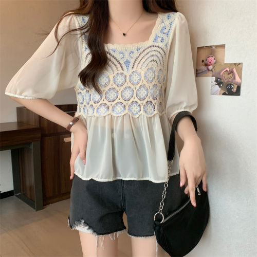 New 2024 Summer New T-shirt Summer Puff Sleeve Retro Knitted Splicing Square Neck Elegant Temperament Top