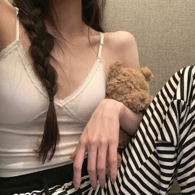 -辣妹美背蕾絲小吊帶背心設計感內搭帶胸墊短款外穿打底上衣