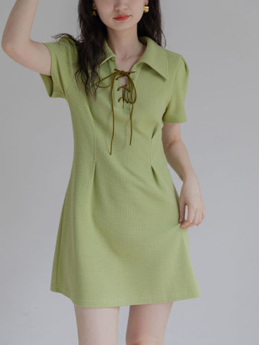 短裙绿色绑带华夫格polo领连衣裙女夏季设计感小众收腰显瘦a字裙
