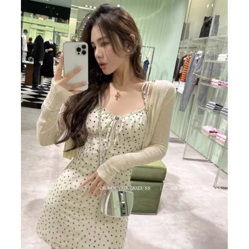 2024 early spring and summer new polka dot suspender dress for women, holiday style slim chic pure desire sweet and spicy skirt