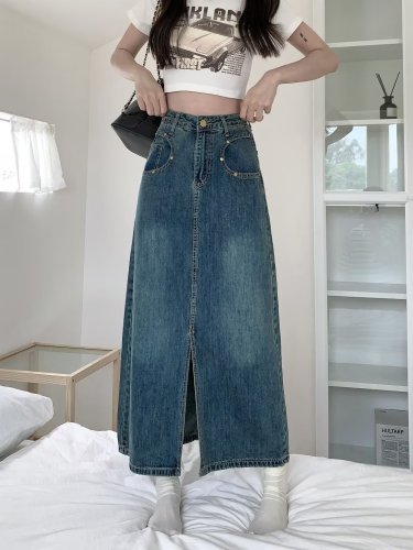 Real shot of large size denim skirt for women in spring and summer, fat MM, high waist, slimming A-line skirt, retro mid-length skirt
