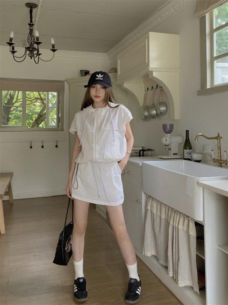 Actual shot ~ 2024 new summer sports anti-tank hooded jacket + elastic high-waisted skirt two-piece set