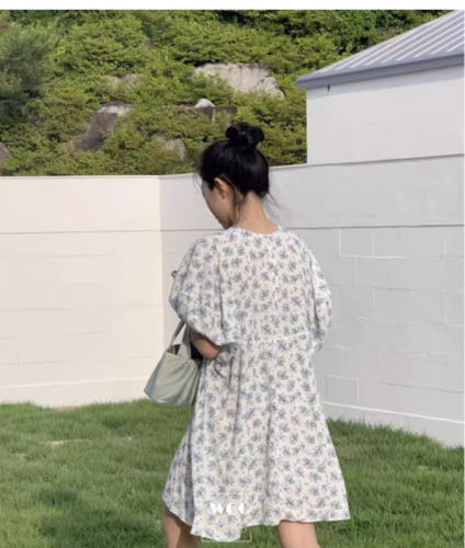 韩国小众设计百搭碎花田园风复古泡泡袖宽松短袖连衣裙