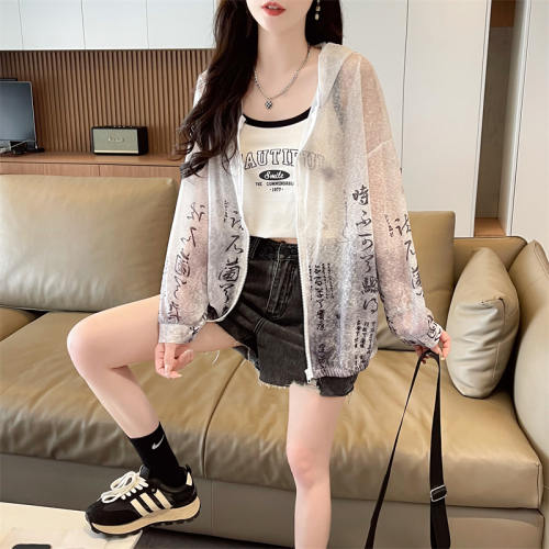 First real shot of Chinese style sun protection clothing summer nanosilk loose breathable thin cardigan hooded jacket for women