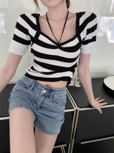 Real shot of new summer striped knitted T-shirt square neck slim fit top