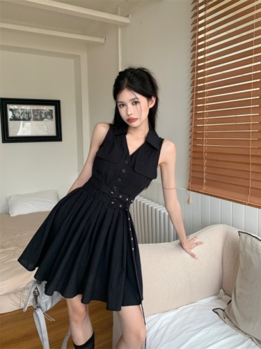 !  Retro solid color square lapel waist slimming pleated dress