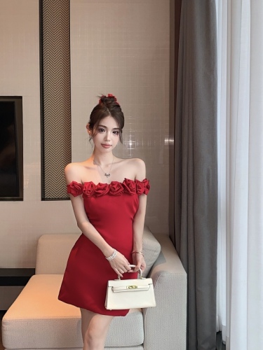 Real shot!  Temperament Handmade Rose One Shoulder Red Sexy Tight Waist Covering Hip Tube Top Dress