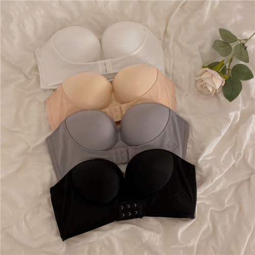 Real shot of small breasts push-up strapless bra without wires push-up to support secondary breasts seamless comfortable bra