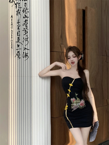 Real shot of hot girl’s national style slimming short dress