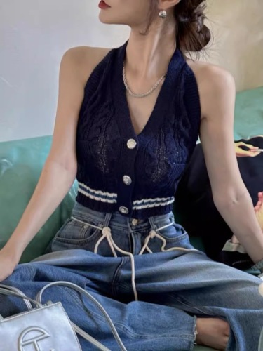 韩版V领设计感小众性感挂脖撞色V领针织背心女2024年新款夏季上衣