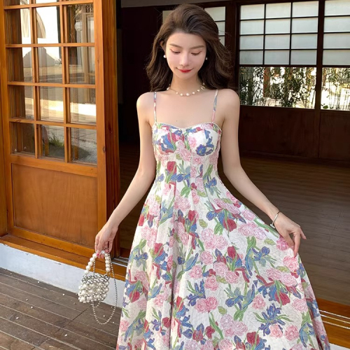 Single skirt Guangzhou original retro floral suspender dress women's summer fairy beach skirt high-end
